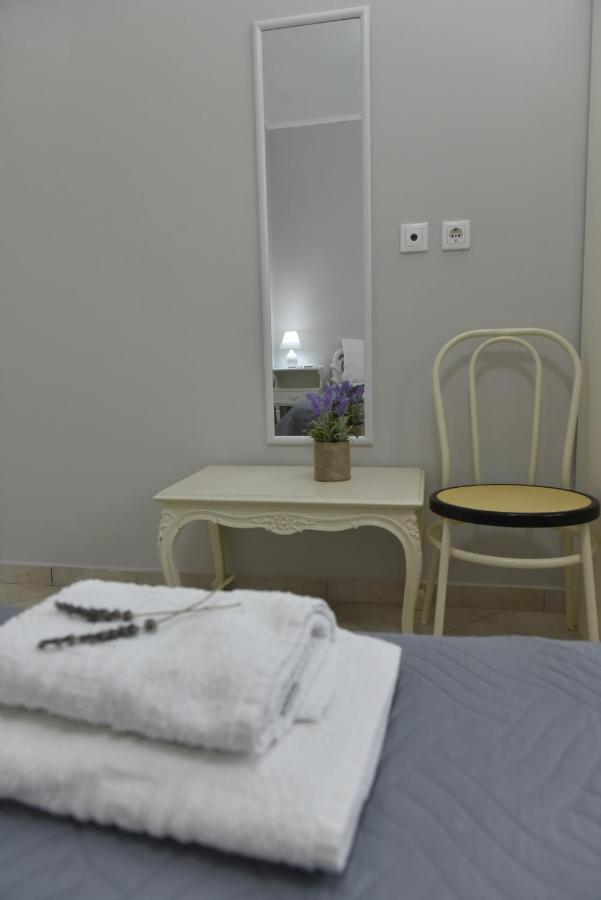 Fanis Apartment Lechaio Eksteriør bilde